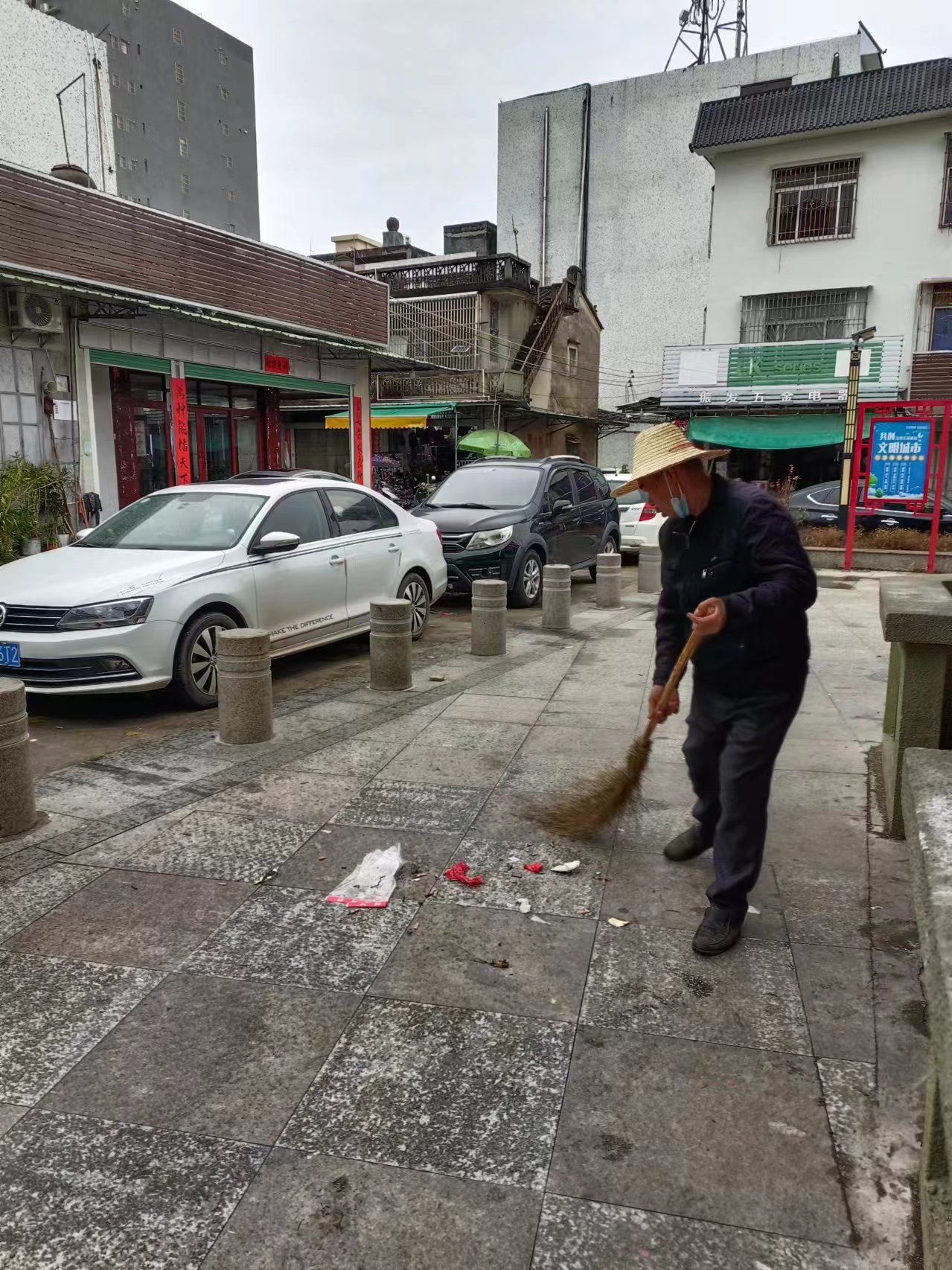 龙尾市场2.jpg